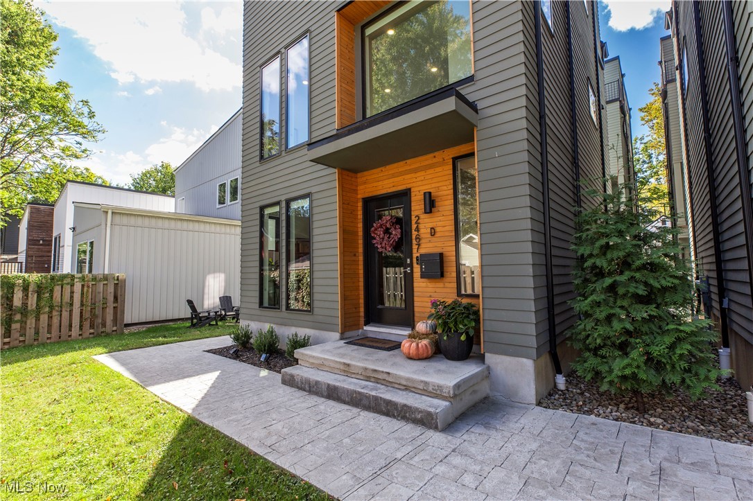 2467 Tremont Avenue