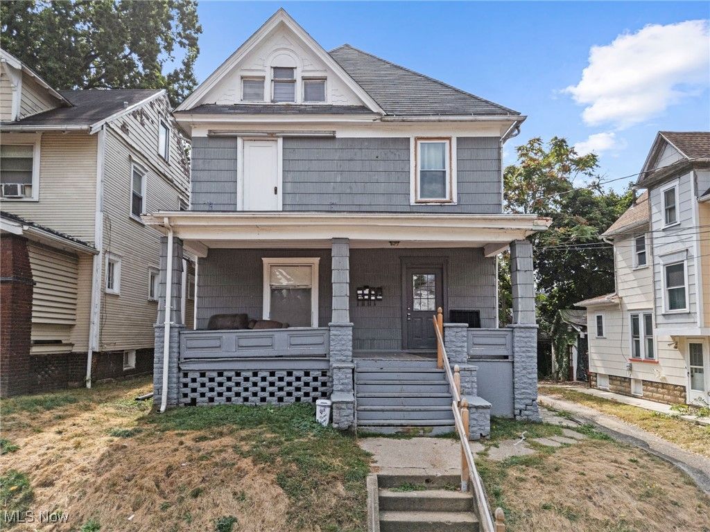 Photo of 1018 9th Street NW #4, Canton, OH 44703 (MLS # 5180618)