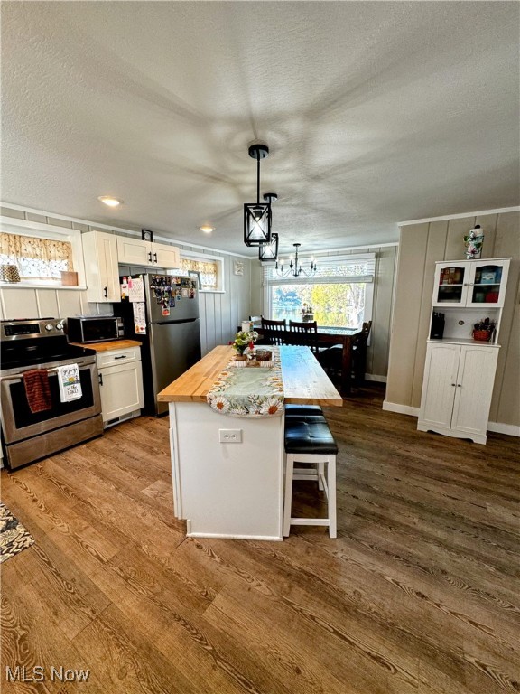 Willowdale Lake - Residential