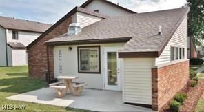 This charming and well-maintained townhouse offers 2 full bedrooms and 1 bathroom, perfect for comfortable living. The unit comes equipped with essential appliances including a stove and refrigerator, making move-in easy and convenient. For added convenience, there is an on-site coin-operated laundry facility. Tenants are responsible for electric, cable, and phone services. All applicants are subject to a credit and background check. A non-refundable application fee of $25.00 is required for each adult over the age of 18. Don’t miss out on this great opportunity to call this townhouse your new home. Contact us today to schedule a tour or request more information!