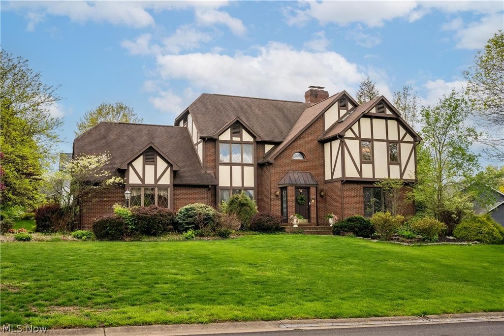 Photo of 6974 Militia Hill Street NW, Canton, OH 44718 (MLS # 5215043)