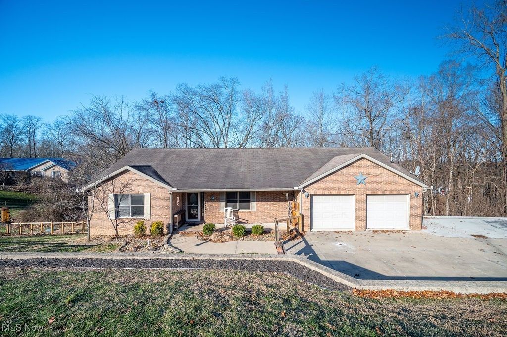 Photo of 195 N Bruce Street, Little Hocking, OH 45742 (MLS # 5183135)