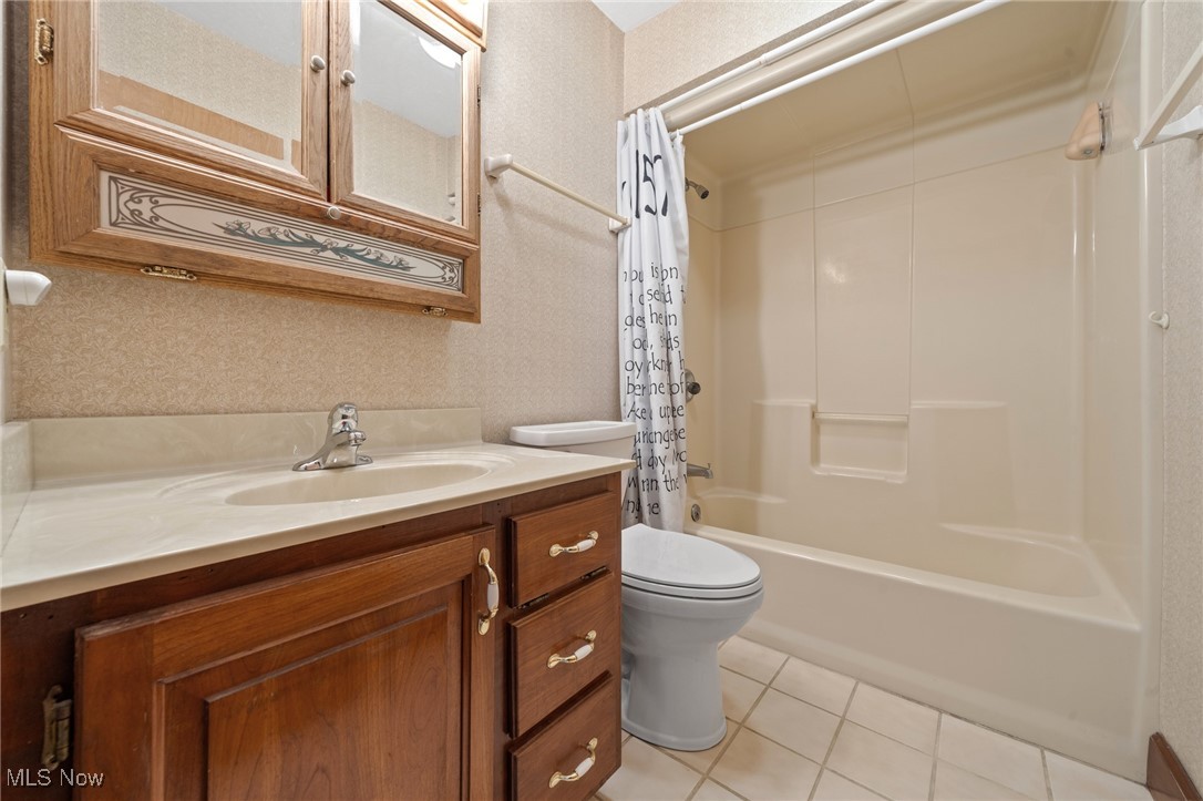 Gale Heights Vineyard - Residential