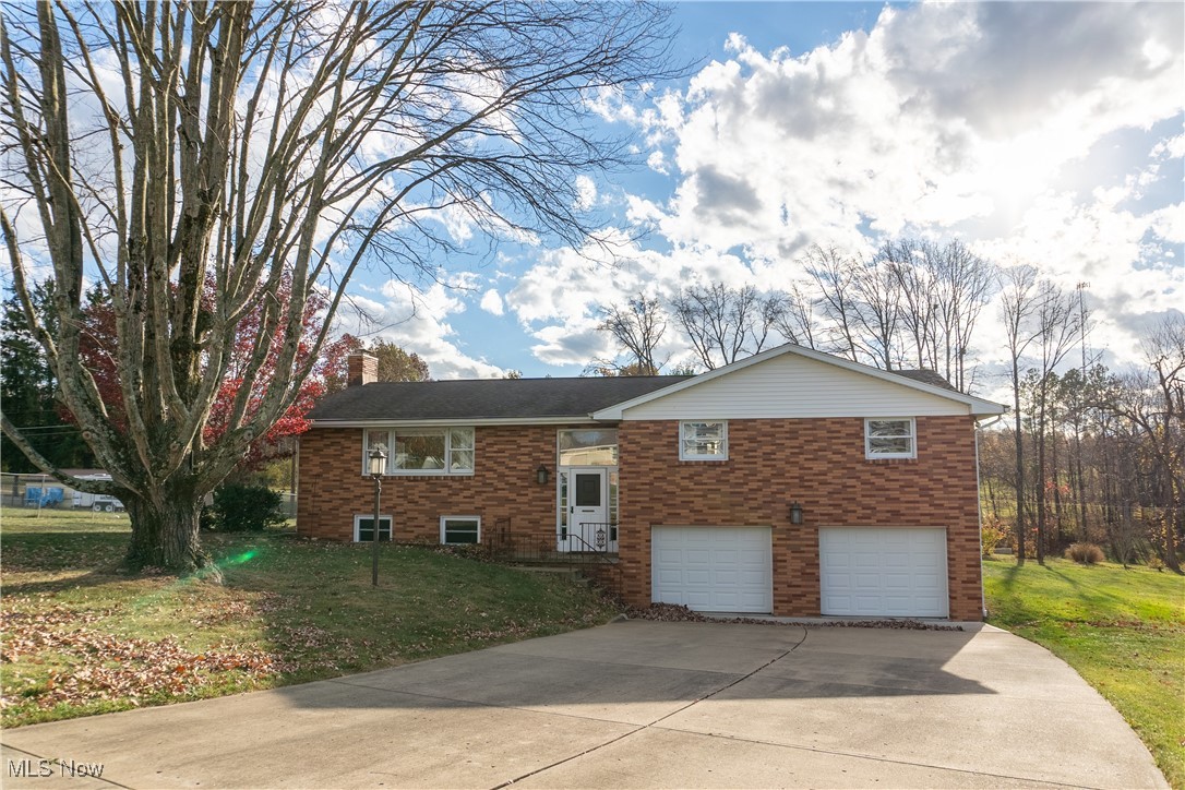 2630 Ivy Circle, Zanesville, Ohio image 1