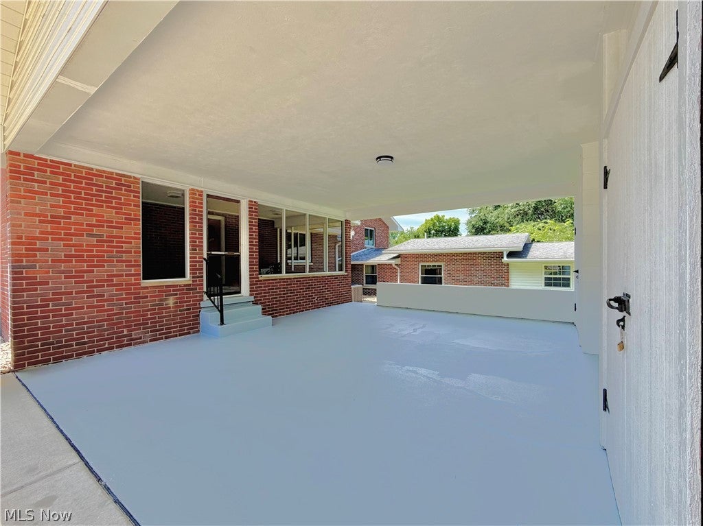 961 Lakeview Drive