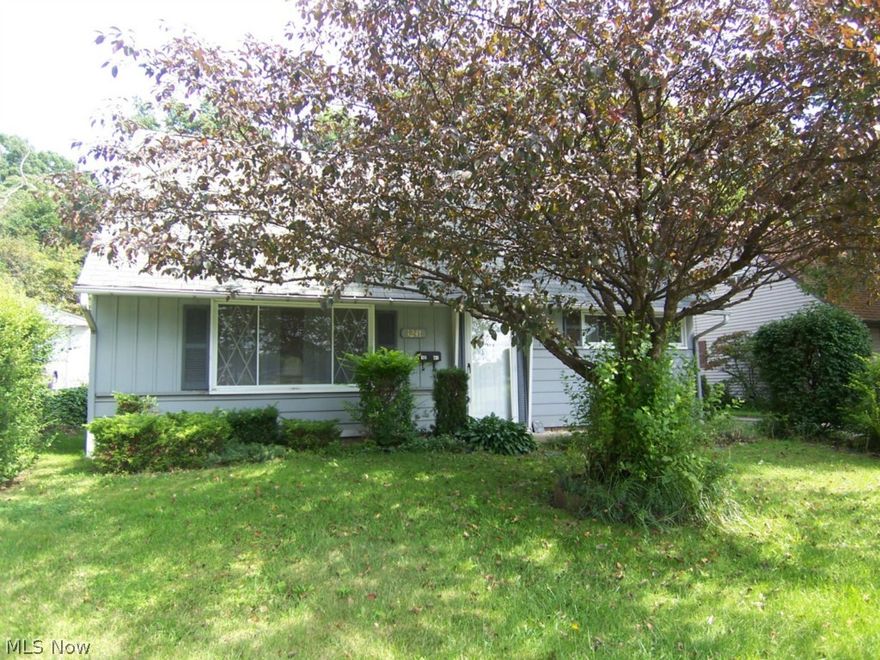 Great location right across the street from the elementary school. Ready for you to add your touches and make this home yours.