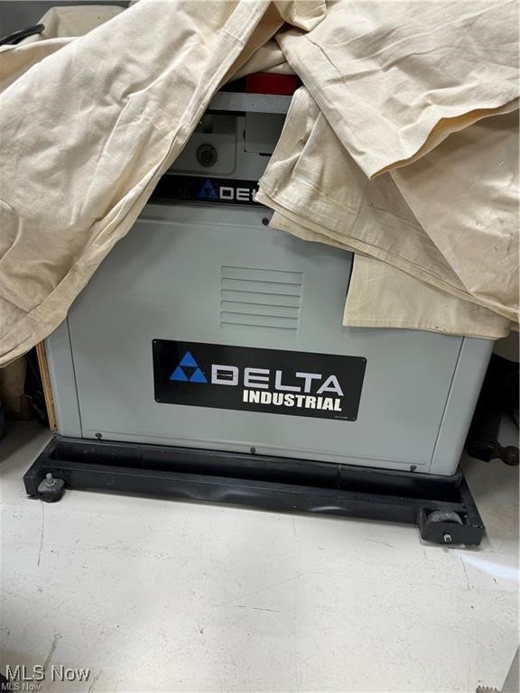 Avon Lake Office & Storage Condo - Commercial Sale