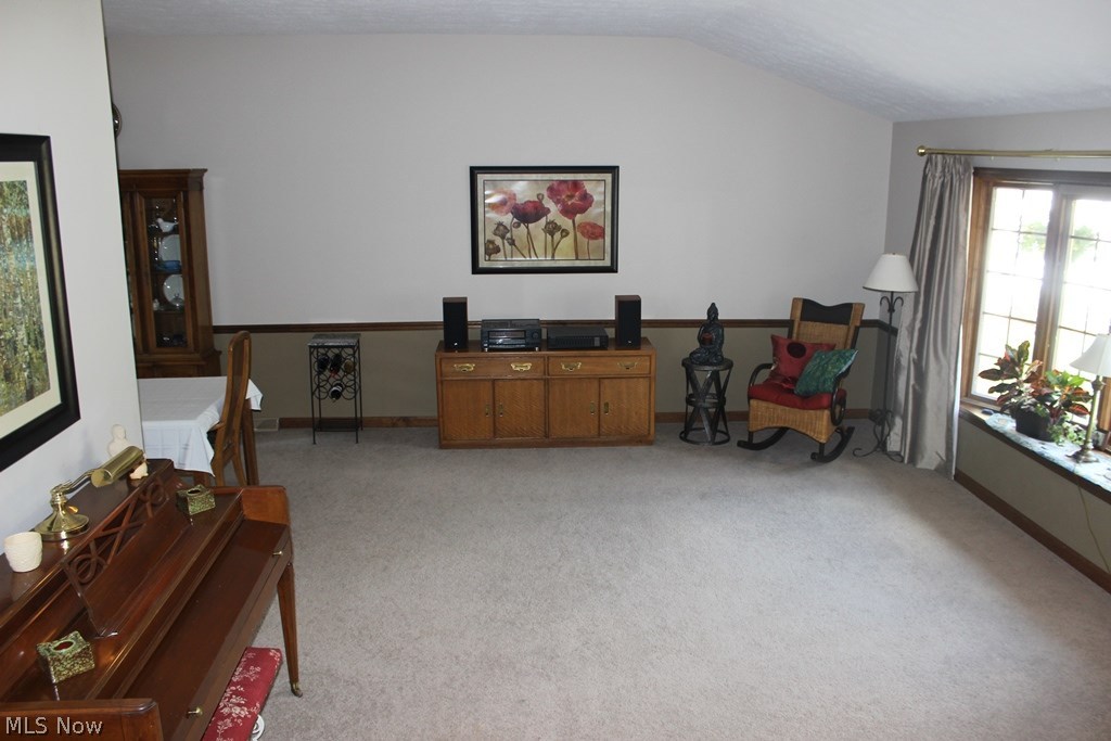 White Oak Drive 06 - Residential