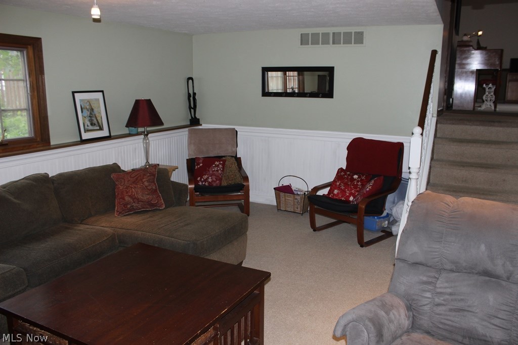 White Oak Drive 06 - Residential