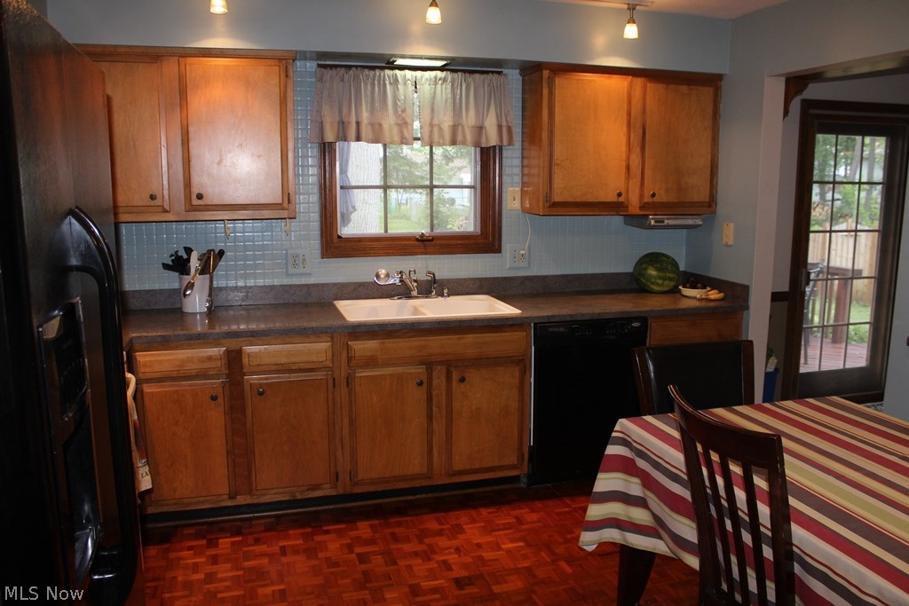 White Oak Drive 06 - Residential