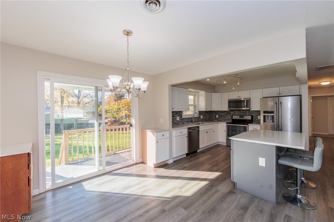 3888 Buckingham