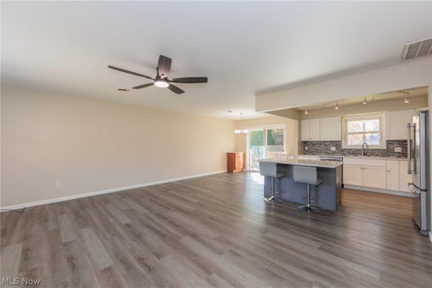 Tiny photo for 3888 Buckingham DR, Brunswick, OH 44212 (MLS # 5257011)