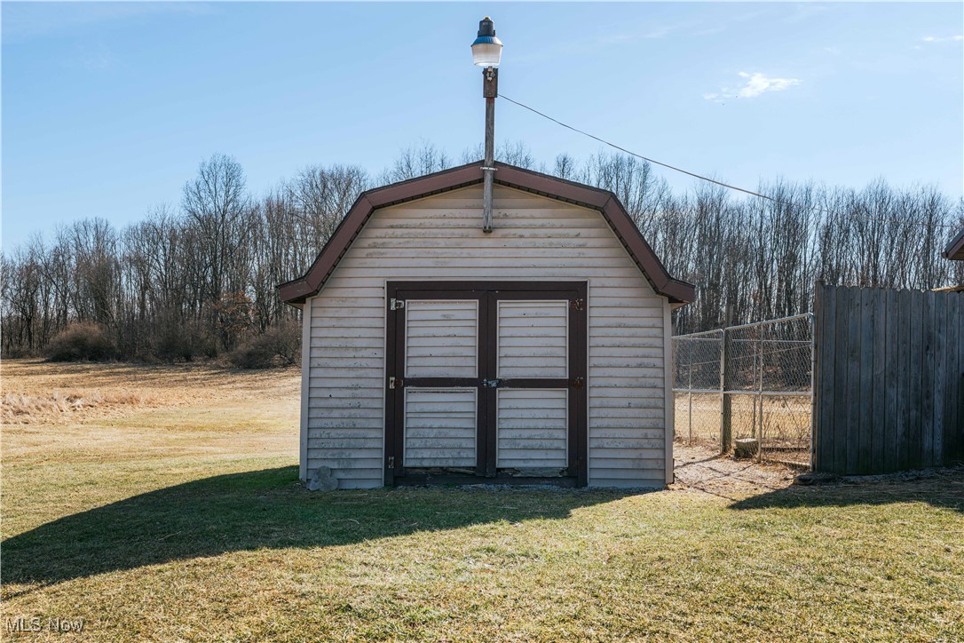 3240 Chase Road, Carrollton, Ohio image 32