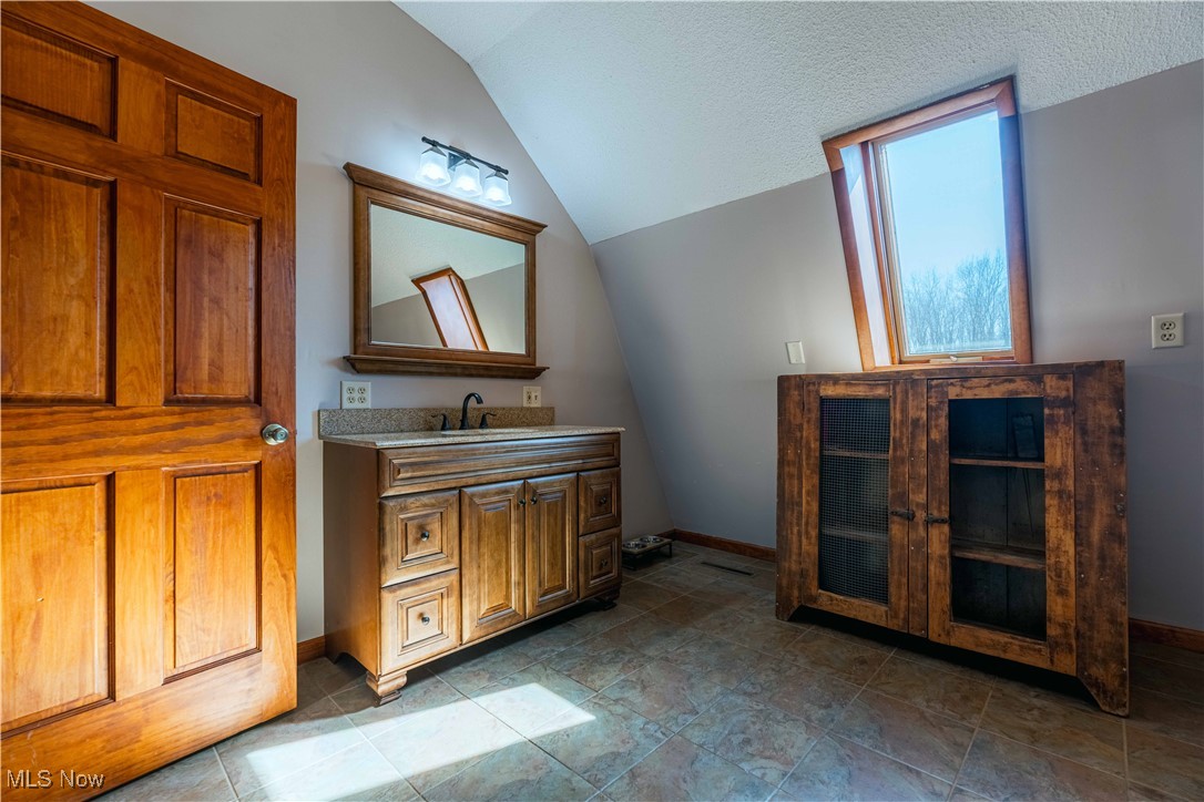 3240 Chase Road, Carrollton, Ohio image 21