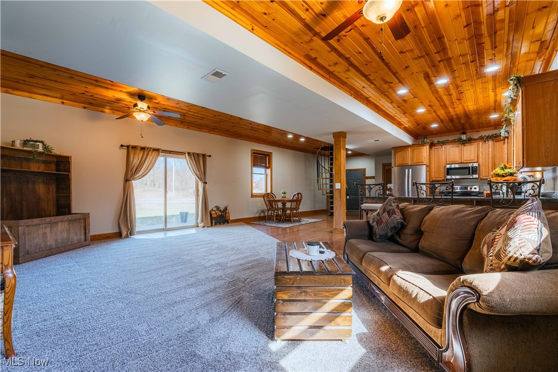 3240 Chase Road, Carrollton, Ohio image 3
