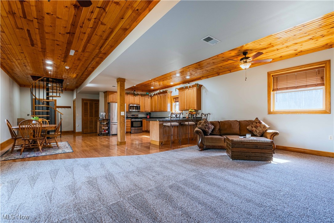 3240 Chase Road, Carrollton, Ohio image 2