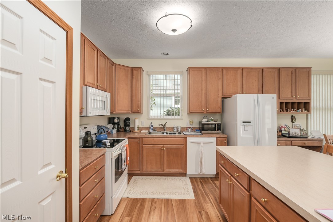 Avenbury Lakes Ph 03 - Residential