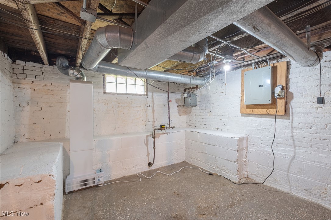 2365 W 7th Street, Cleveland, Ohio image 30
