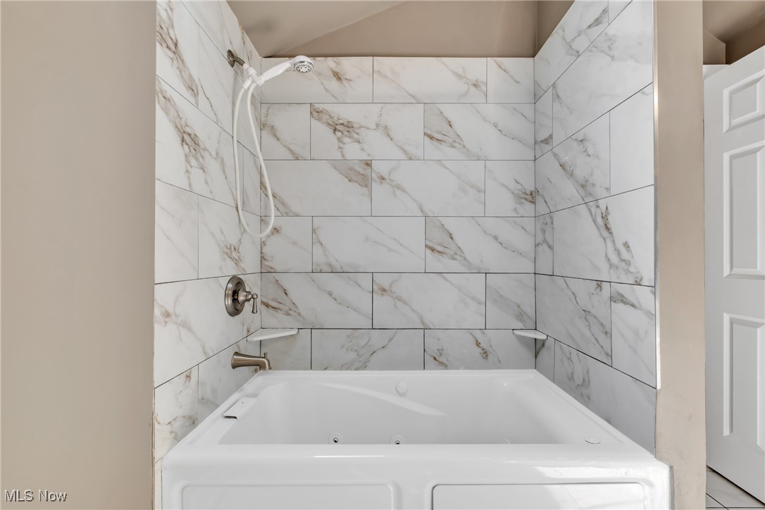 2365 W 7th Street, Cleveland, Ohio image 28