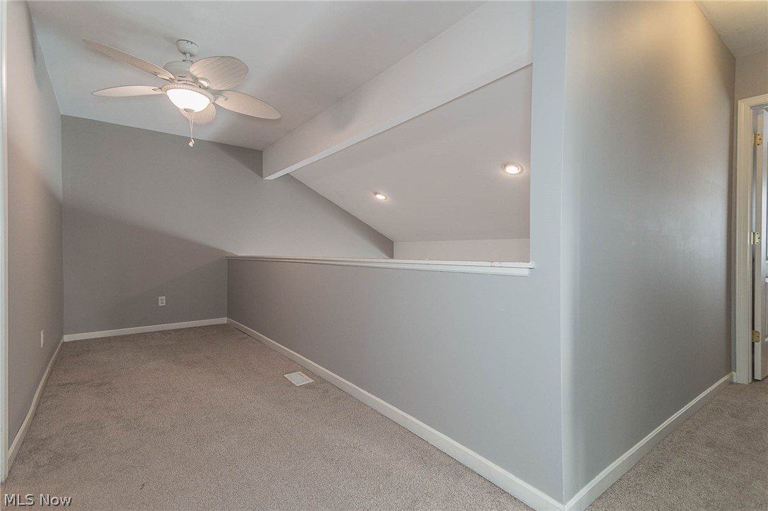 Tradewinds Twnhm Condos - Residential