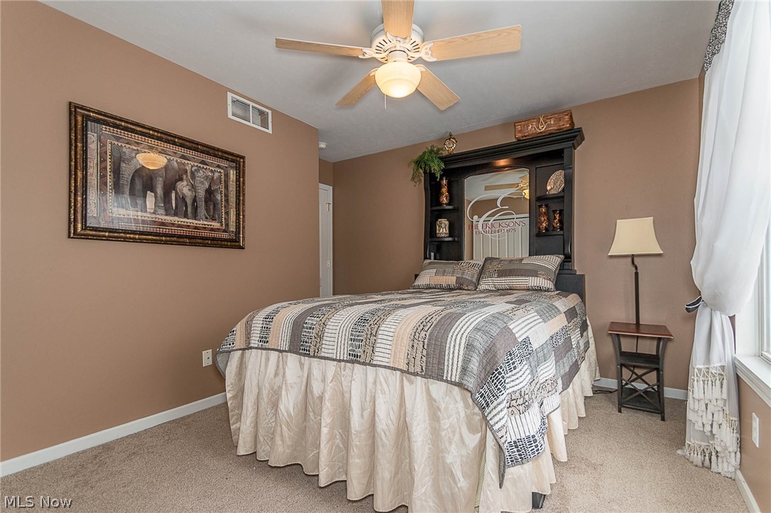 Tradewinds Twnhm Condos - Residential