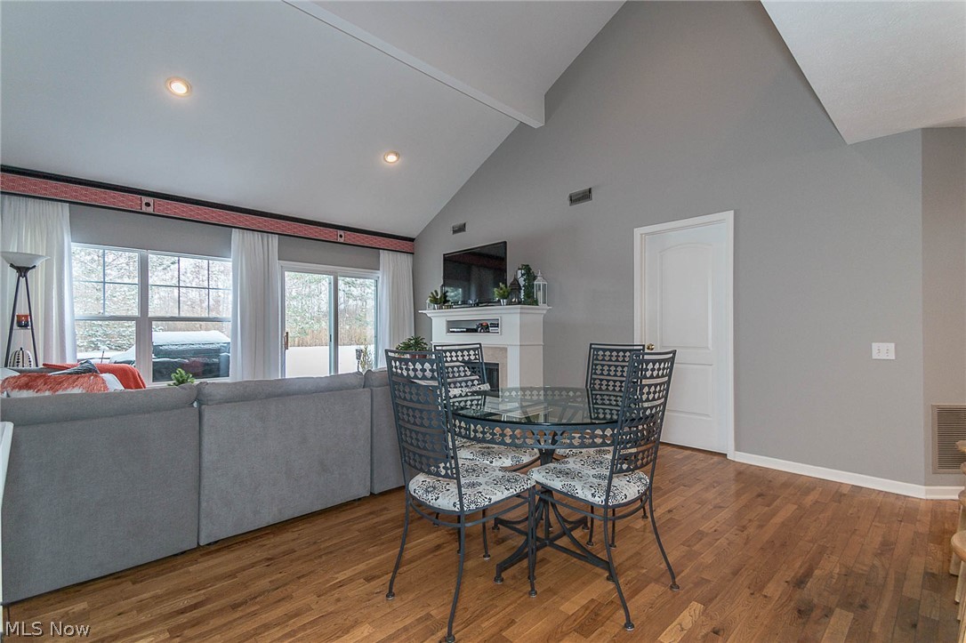 Tradewinds Twnhm Condos - Residential