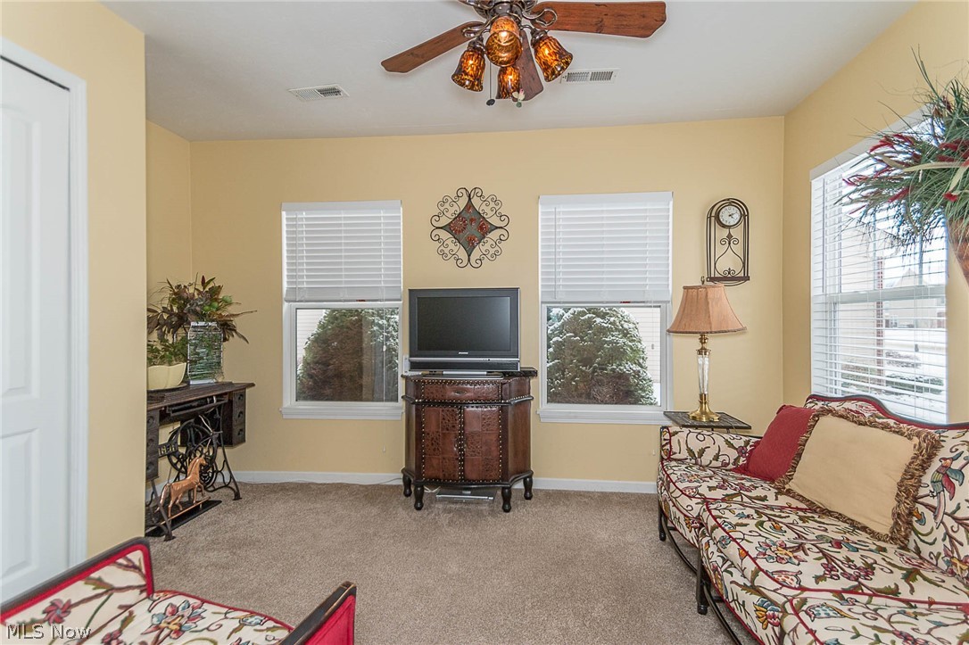 Tradewinds Twnhm Condos - Residential