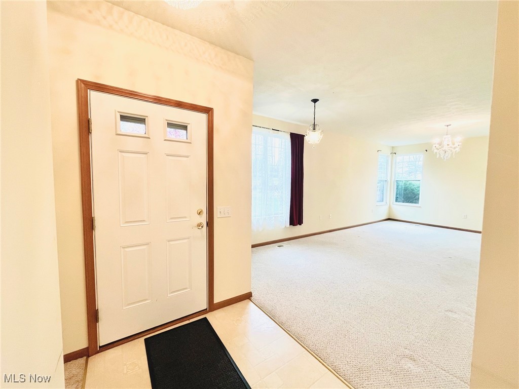 2148 Southampton Lane