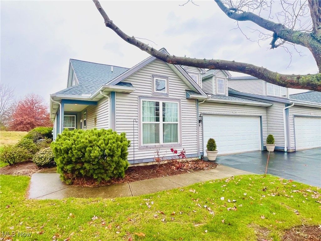 Photo of 2148 Southampton Lane, Avon, OH 44011 (MLS # 5174868)