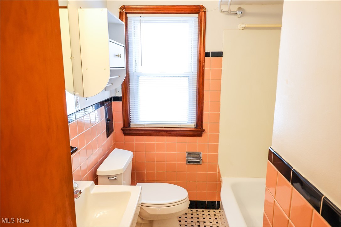 Tuxedo Land Companys Tuxedo L - Residential