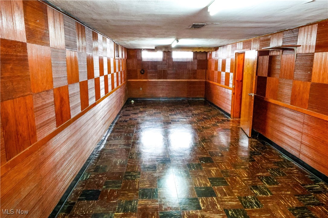 Tuxedo Land Companys Tuxedo L - Residential