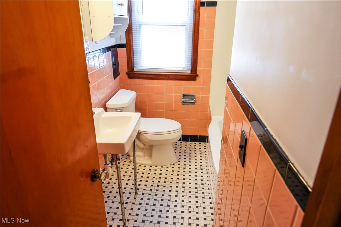 Tuxedo Land Companys Tuxedo L - Residential