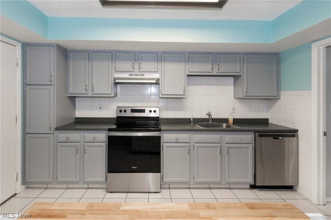 Tiny photo for 11657 Harbour Light Drive, North Royalton, OH 44133 (MLS # 5220518)