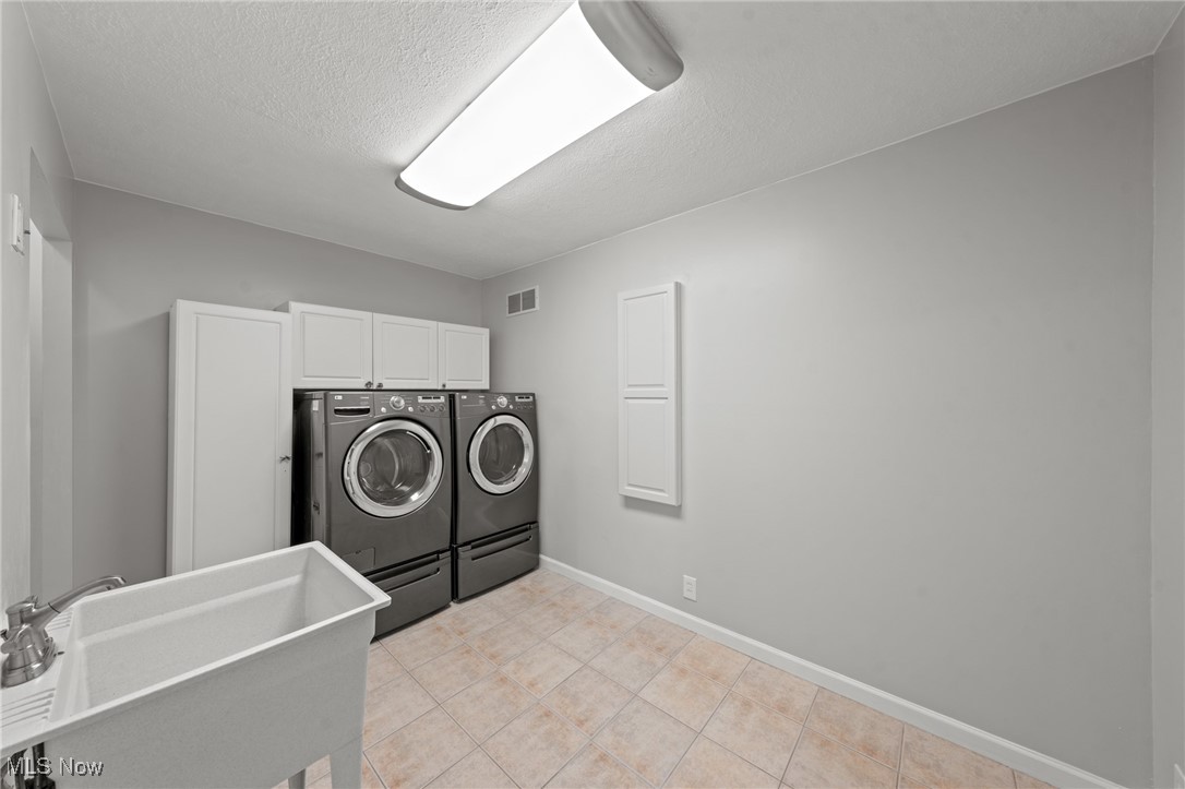 24000 E Silsby Road, Beachwood, Ohio image 28