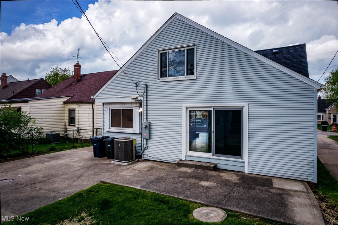 24000 E Silsby Road, Beachwood, Ohio image 43