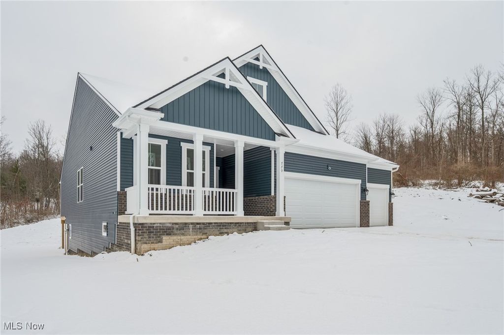 Photo of 779 Center Road, Hinckley, OH 44233 (MLS # 5177187)