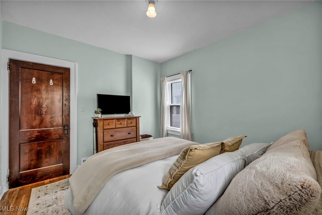 Lakewood, Ohio 44107, United States, 5 Bedrooms Bedrooms, ,3 BathroomsBathrooms,Residential,Active,195885