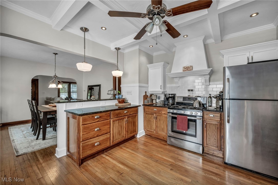 Lakewood, Ohio 44107, United States, 5 Bedrooms Bedrooms, ,3 BathroomsBathrooms,Residential,Active,195885