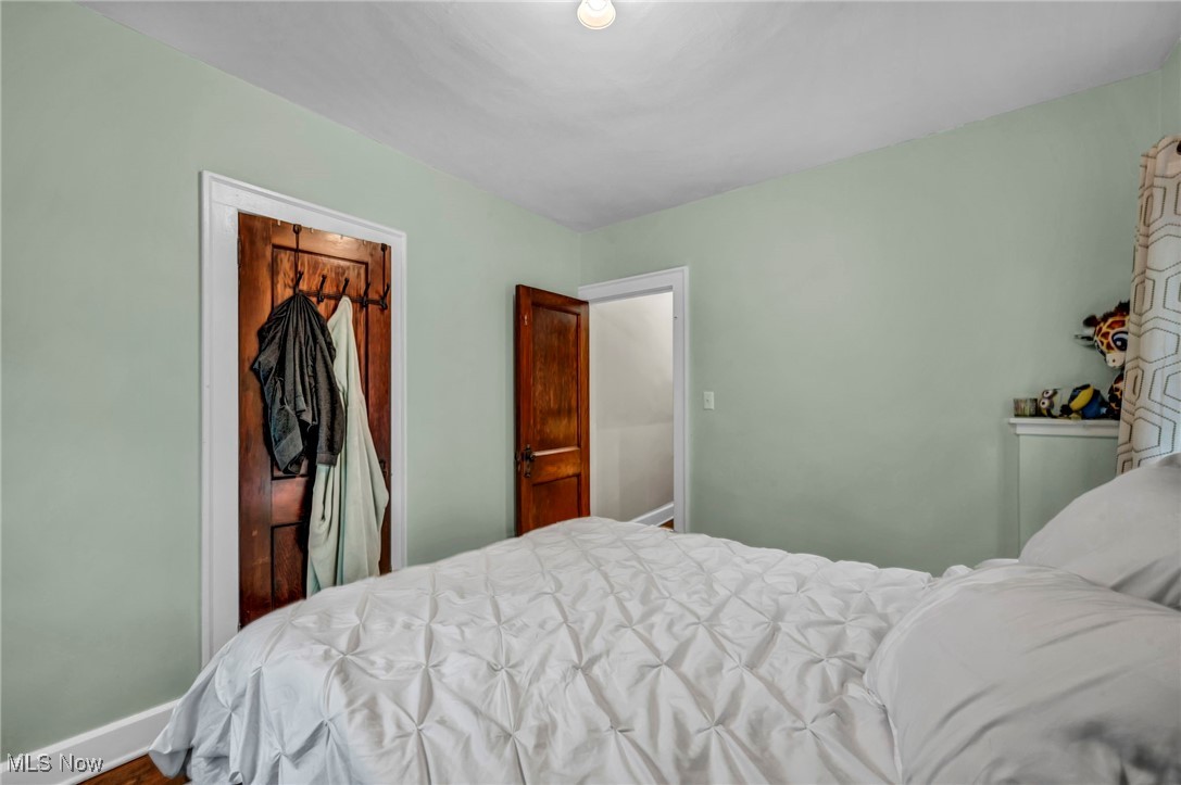 Lakewood, Ohio 44107, United States, 5 Bedrooms Bedrooms, ,3 BathroomsBathrooms,Residential,Active,195885