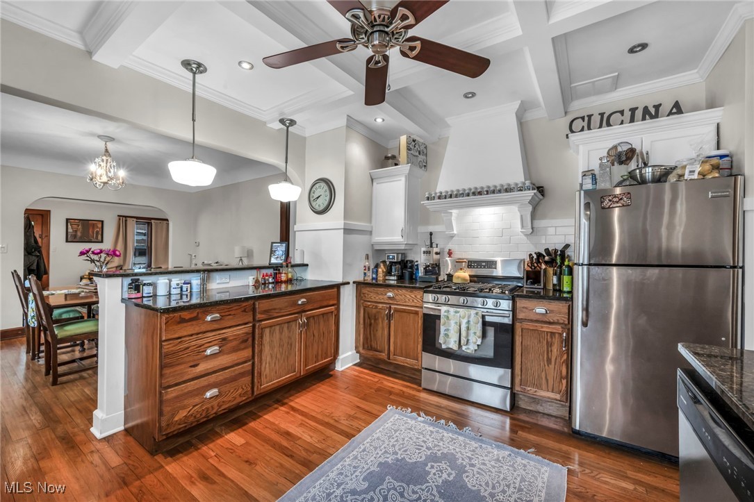 Lakewood, Ohio 44107, United States, 5 Bedrooms Bedrooms, ,3 BathroomsBathrooms,Residential,Active,195885