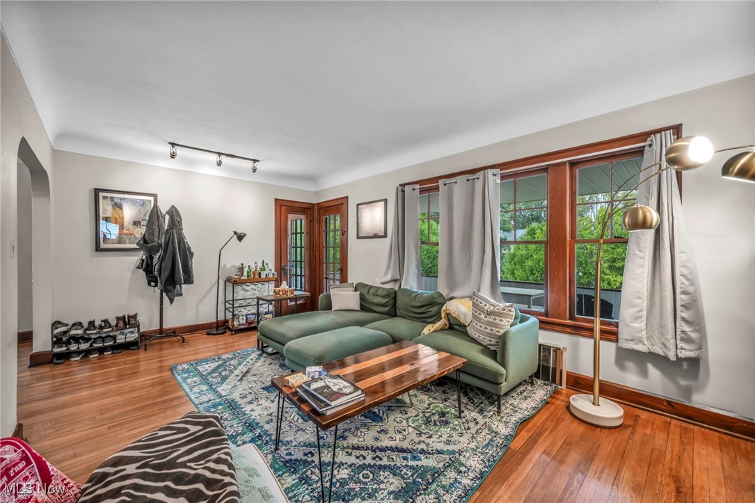 Lakewood, Ohio 44107, United States, 5 Bedrooms Bedrooms, ,3 BathroomsBathrooms,Residential,Active,195885