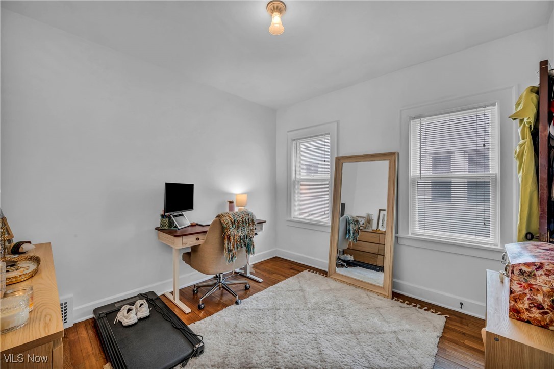 Lakewood, Ohio 44107, United States, 5 Bedrooms Bedrooms, ,3 BathroomsBathrooms,Residential,Active,195885