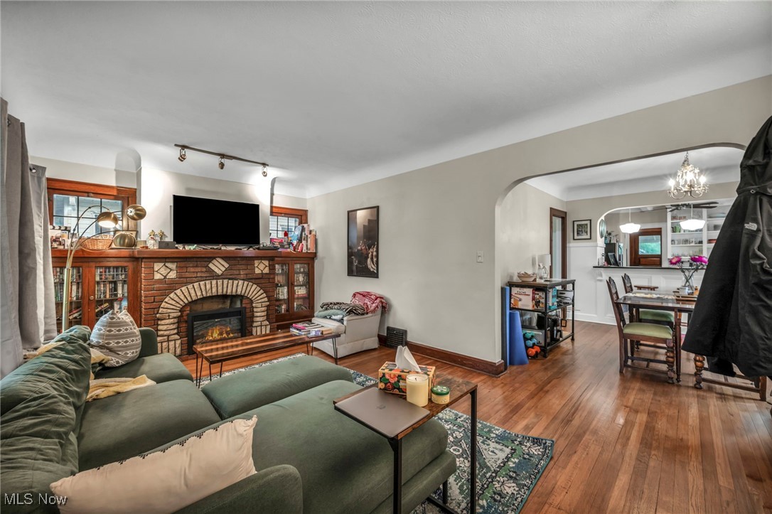 Lakewood, Ohio 44107, United States, 5 Bedrooms Bedrooms, ,3 BathroomsBathrooms,Residential,Active,195885