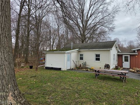 Homes For Sale - 2410 Railroad Street<br/> Newton Falls, OH 44444