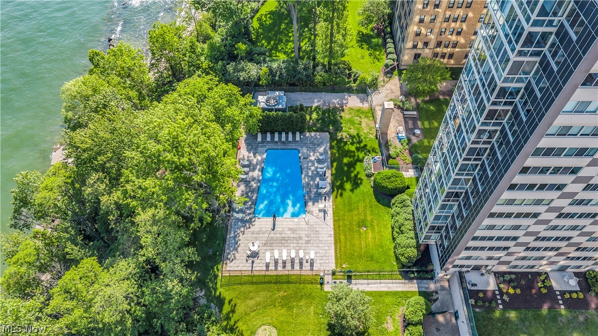 Marine Towers East East - Residential