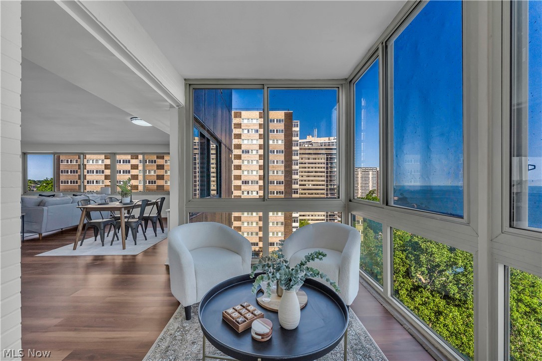 Marine Towers East East - Residential
