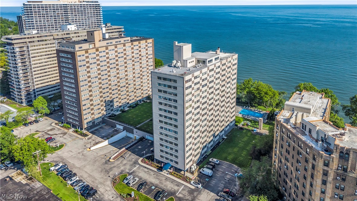 Marine Towers East East - Residential