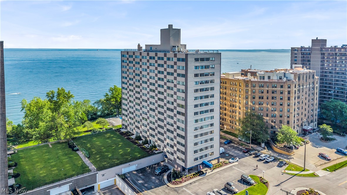 Marine Towers East East - Residential