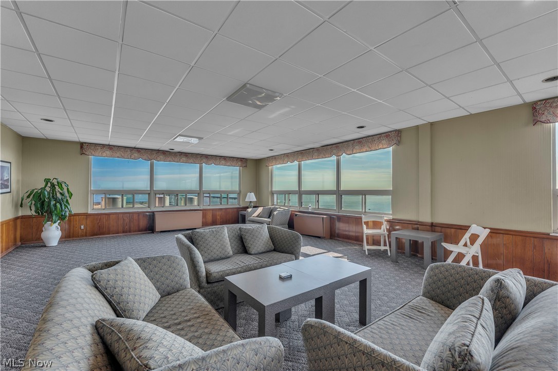 Marine Towers East East - Residential