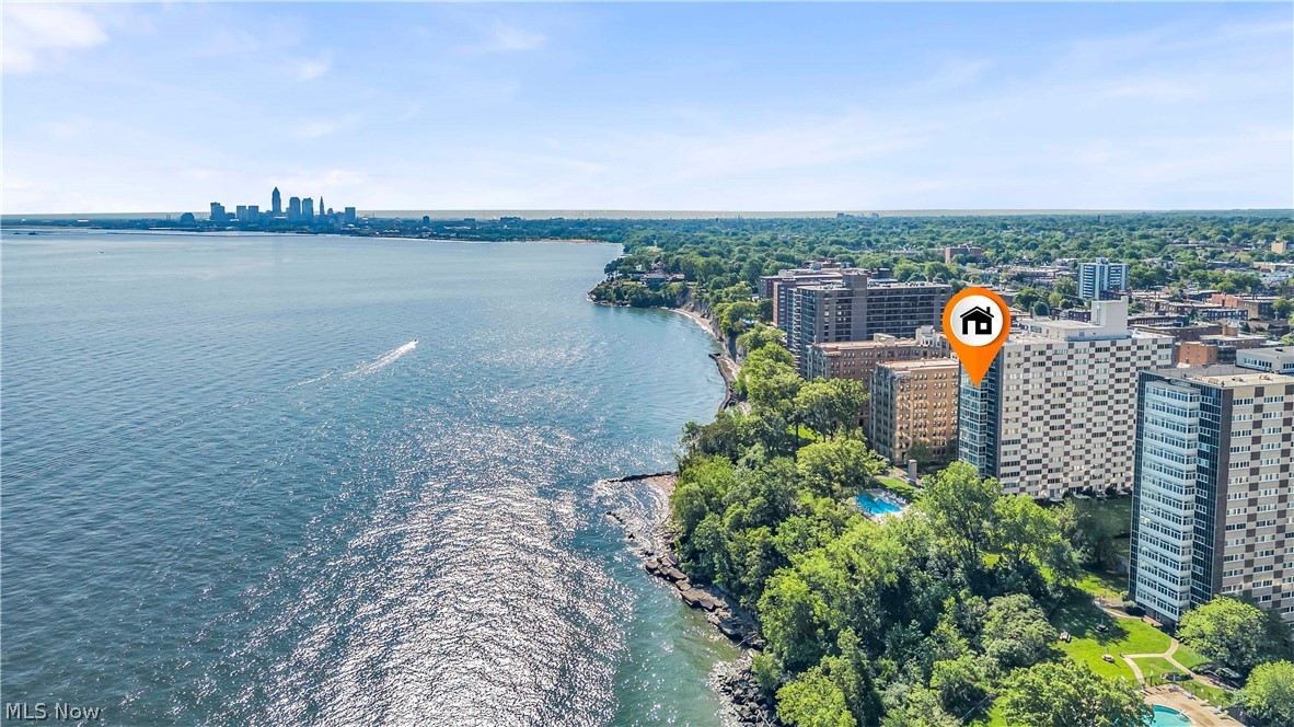 Marine Towers East East - Residential